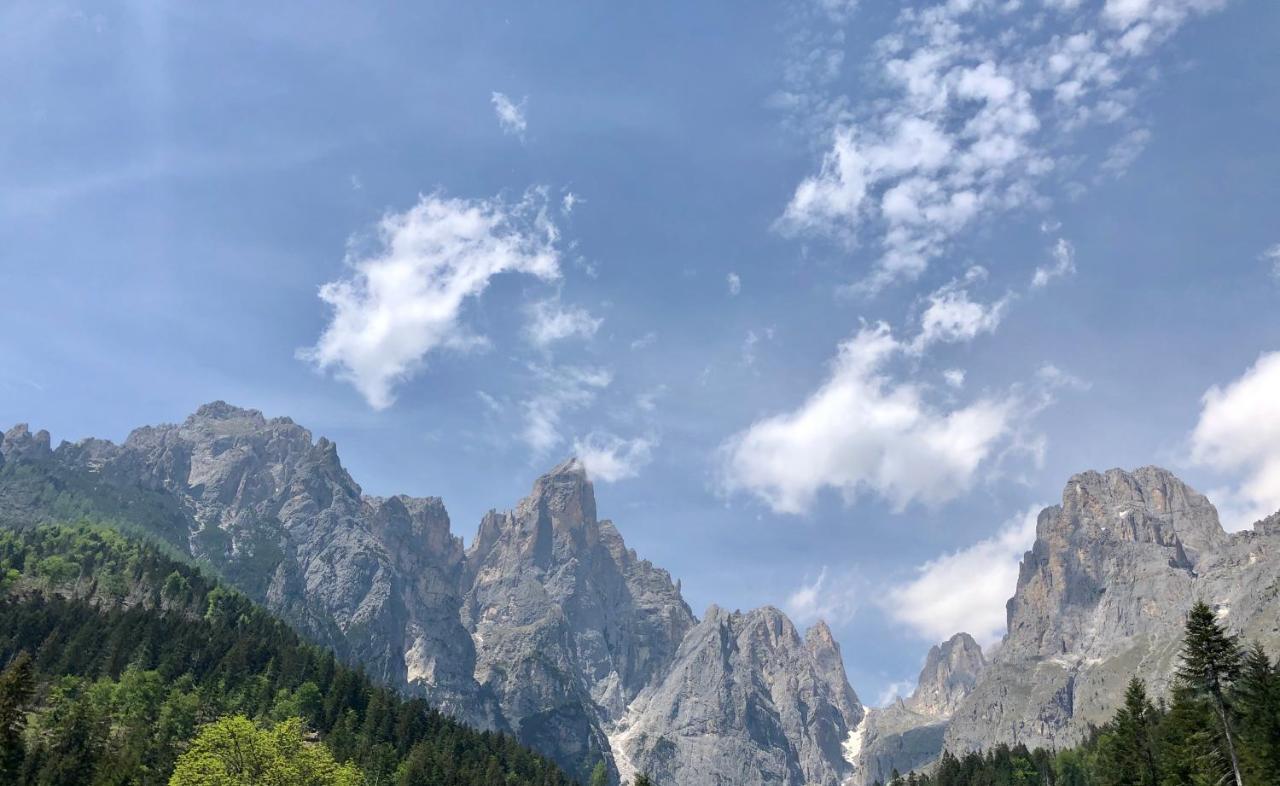 Hotel Isolabella Wellness フィエーラ・ディ・プリミエーロ エクステリア 写真