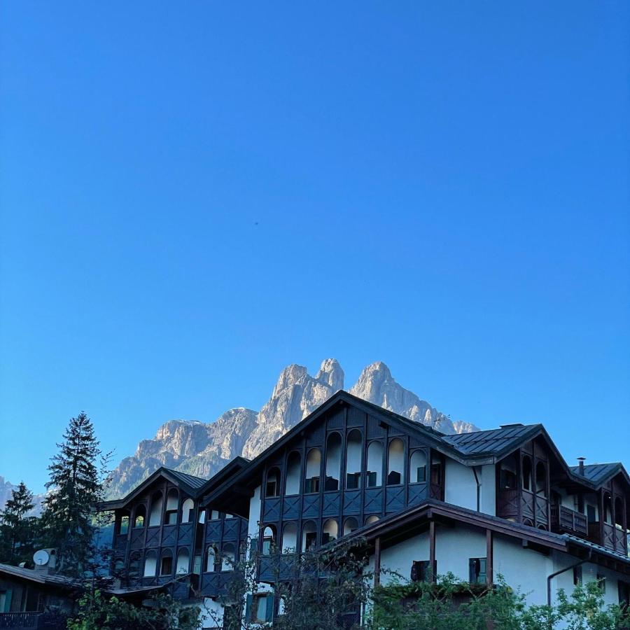 Hotel Isolabella Wellness フィエーラ・ディ・プリミエーロ エクステリア 写真