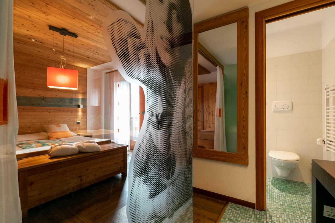 Hotel Isolabella Wellness フィエーラ・ディ・プリミエーロ エクステリア 写真